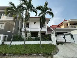 Dijual Murah Rumah 2 Lantai Villa Riviera Pakuwon City Surabaya Timur