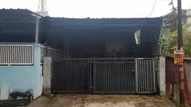 dijuAl rumah sejajar youmart ciganitri belakang transmart 900 jt