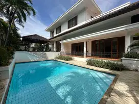 Disewakan Rumah Mewah dalam Komplek di Pejaten Dekat Kemang
