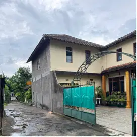 kosan dan rumah induk strategis area mahasiswa UMY ambarketawang jogja