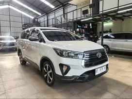 INNOVA VENTURER DISEL MATIC 2022