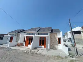 Tinggal 3 Unit Lagi Rumah Cluster Modern Colomadu 1 Lantai / 2 Lantai