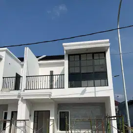 Rumah DP 0% American Classic dekat perumahan grand harvest