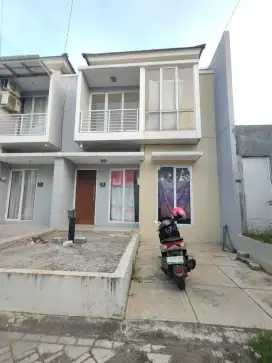 Over Kredit 95Juta Rumah 2 Lantai di Dekat Cibubur