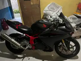 Motor Honda CBR 250 RR SP