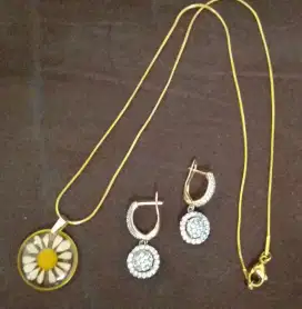 KALUNG LIONTIN ANTING CLASSIC LAWASAN ANTIK (COLLECTOR ONLY)