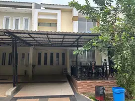 DIJUAL RUMAH SEMI FURNISH & RAPIH  DI CLUSTER OLEASTER GADING SERPONG