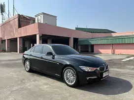 For Sale BMW 320i Luxury Th 2013 Low Km