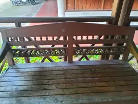Bangku jati tua lawas sama kursi jati.