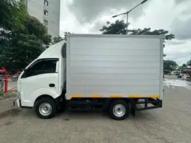 Isuzu traga box jumbo tinggi (kondisi like new)