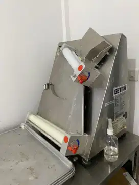 Mesin pizza dough sheeter getra
