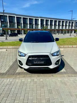 CICILAN DENGAN ANGSURAN RENDAH? OUTLANDER PX 2015 4JTAN AJA