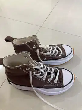 DIJUAL SEPATU CONVERSE CHUCK TAYLOR