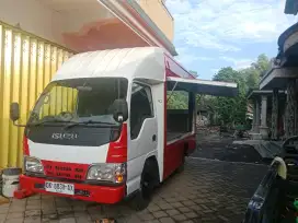 ISUZU ELF DELVAN 2013