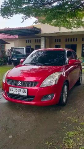 Dijual Suzuki Swift GX manual Tahun 2014
