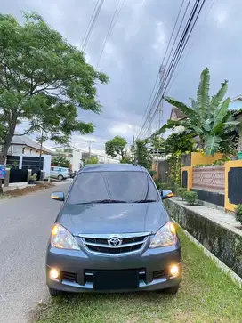 Toyota Avanza G Matic 2010