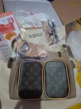 Tas LV slempang bekas