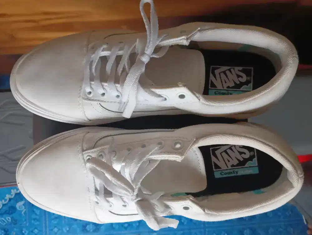 JUAL Sepatu VANS Ori Warna Putih