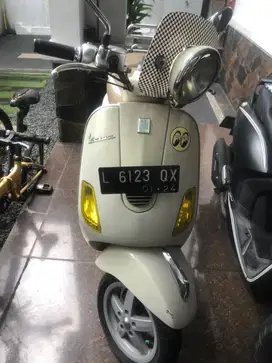Vespa LXV 150 tahun 2014