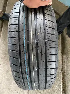 Ban bridgstone alenza 225/80 R18