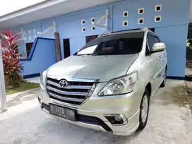 Toyota Kijang Innova (2005)