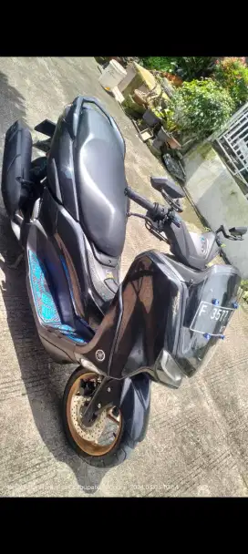 Nmax connected 2022 hitam glosy