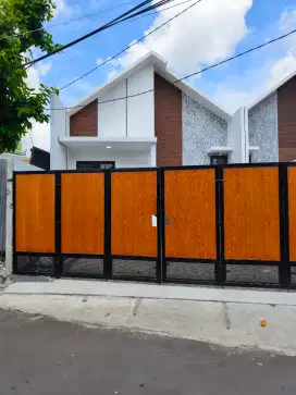 Rumah dijual lokasi strategis dekat mall pondok gede