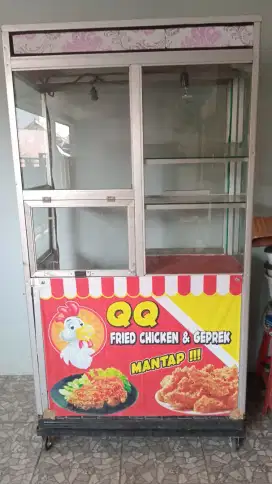 Jual gerobak ayam chicken, kondisi bagus,ada rodanya