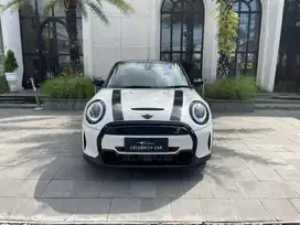 Mini cooper S Convertible manuq white 2023
