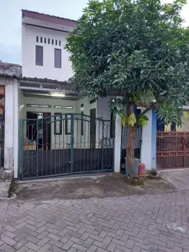 Disewakan Rumah Tinggal 2 Lantai di Pondok Benda, Pamulang