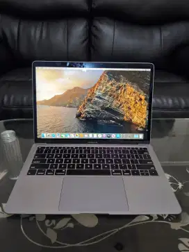 MacBook Air 2020 Intel Core i3 RAM 8GB / SSD 128GB