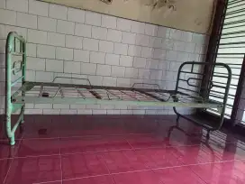 Ranjang Besi 190cm x 80cm