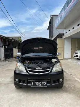 Toyota Avanza 2010 Bensin
