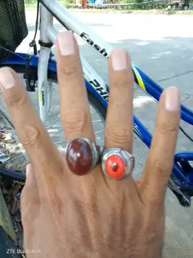 Jual cincin Marjan dan Badar Asem Rp 10 jt