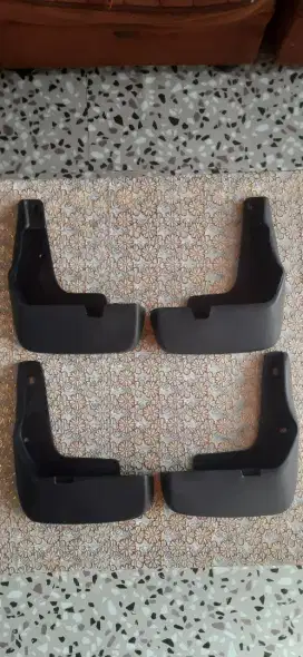 Karpet lumpur atau MudGuard Avanza Veloz tahun 2012-2019