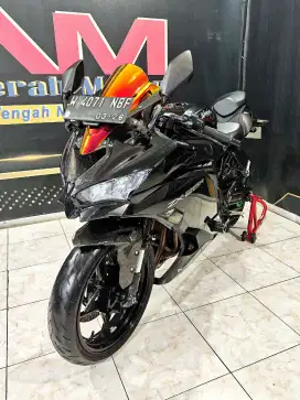 Zx25r 4cilinder km.8rb Black glossy super mewah.Anugerah motor rungkut