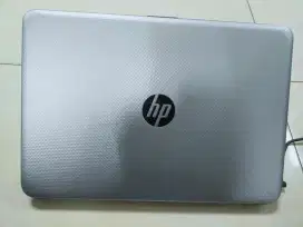 Dijual laptop Hp 14-af12au Amd A4-5000 ram 4GB SSD 128GB Warna silveR