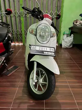 Scoopy istimewa tangan pertama
