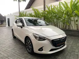 Mazda 2 R Skyactiv AT 2016