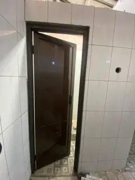 Kusen aluminium pintu aluminium partisi aluminium kaca