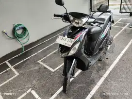 mio smlie 2009 hitam