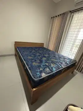 Dipan Fabelio Tromso & Kasur Springbed 160