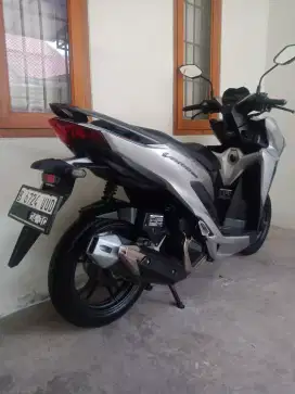 LOW KM! NEW VARIO 150 KEYLESS CBS ISS PAJAK BARU BAYAR ORI KAYA BARU!!