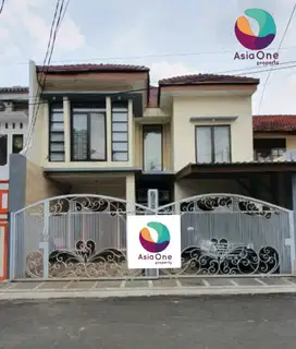 Dijual Rumah 2.5 Lantai Cantik di daerah Duren Sawit