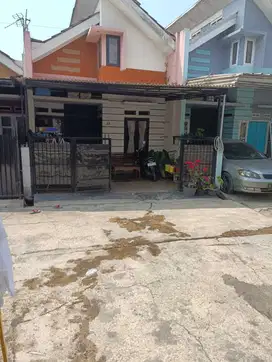 TURUN HARGA ! DIJUAL RUMAH DALAM KOMPLEK SOEKARNO HATTA BANDUNG