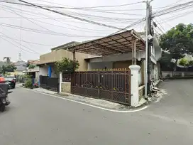 Rumah Hook 200 M2 Siapa Huni Banyak Akses Lebar 2 Mobil