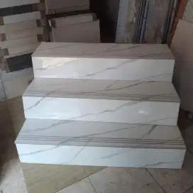 Keramik plan untuk tangga 30/60