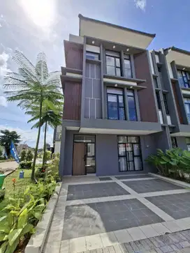 BEST DEAL! Rumah Keren Bebas Banjir Lokasi Dekat Stasiun dan Pintu Tol