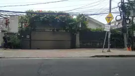 Dijual Rumah di Pulomas di pinggir jalan raya kayu putih Jakarta Timur