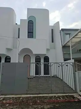 Dijual rumah 2 lt, hdp timur Citra garden 2